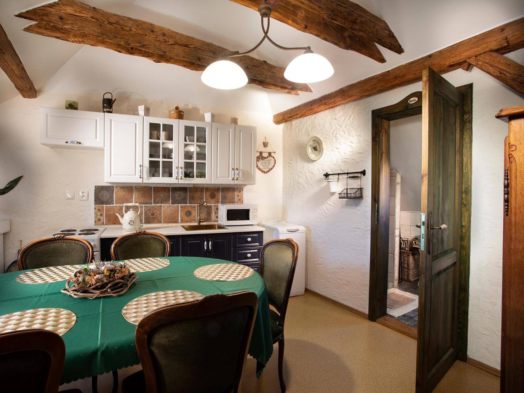 Lichtenstein Lva Apartman Břeclav Exterior foto